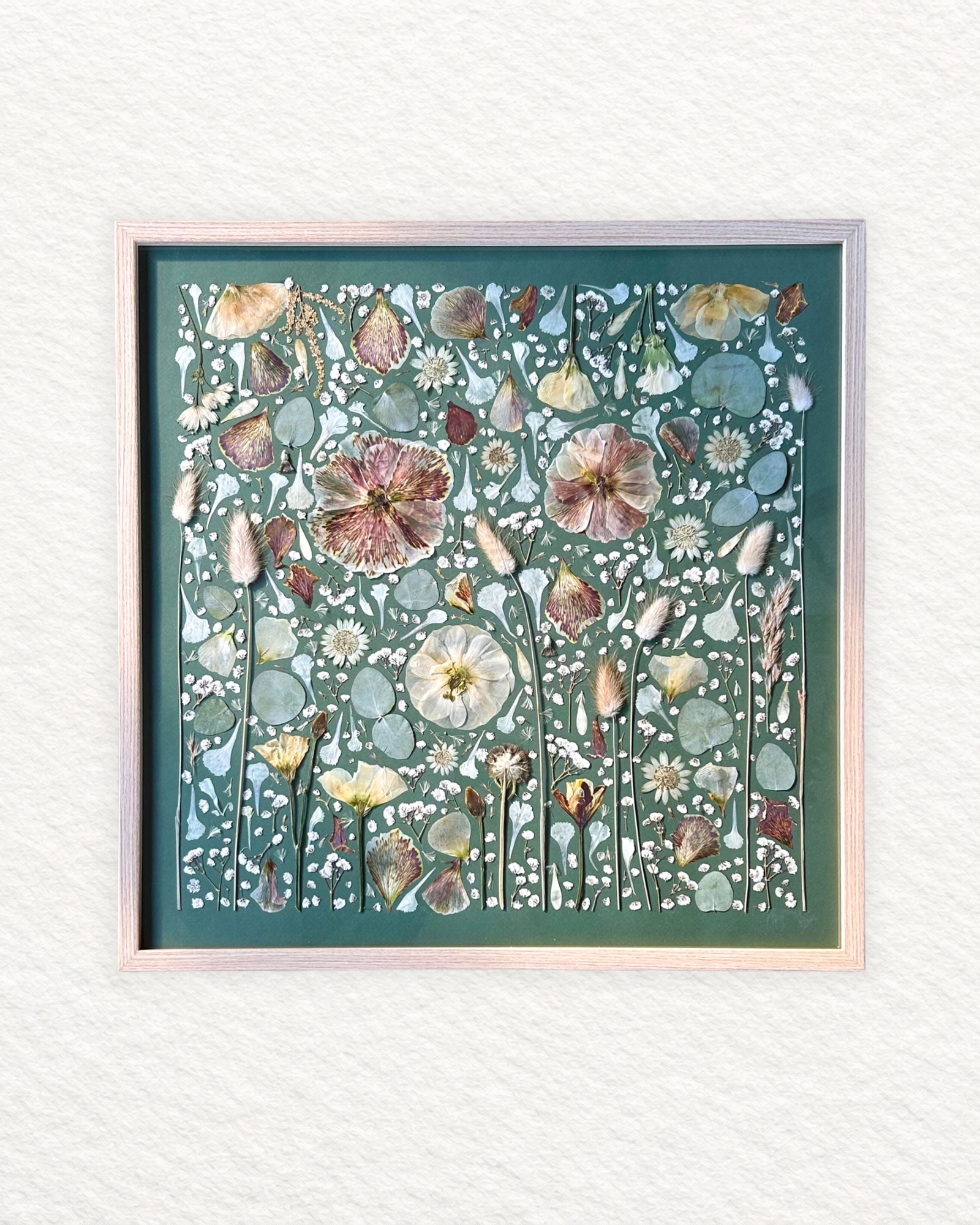 Pivoine et eucalyptus
